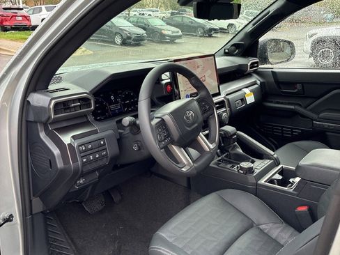 Used 2026 Toyota 4Runner TRD Off-Road Premium AWD/4WD image 3