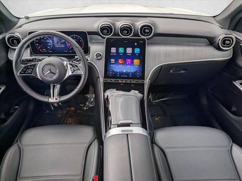 Certified 2025 Mercedes-Benz GLC 300 image 17
