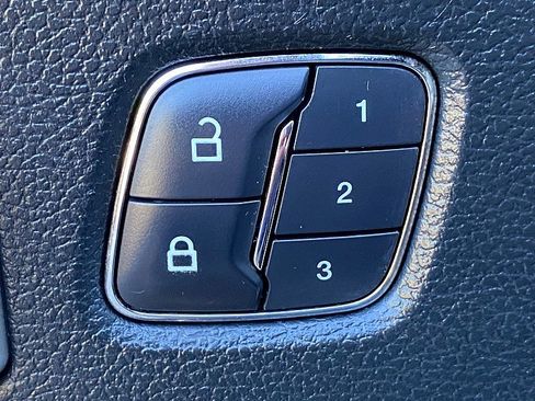 Used 2016 Ford F150 Lariat w/ Equipment Group 502A Luxury AWD/4WD image 62