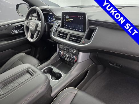 Used 2023 GMC Yukon SLT w/ SLT Premium Package image 31