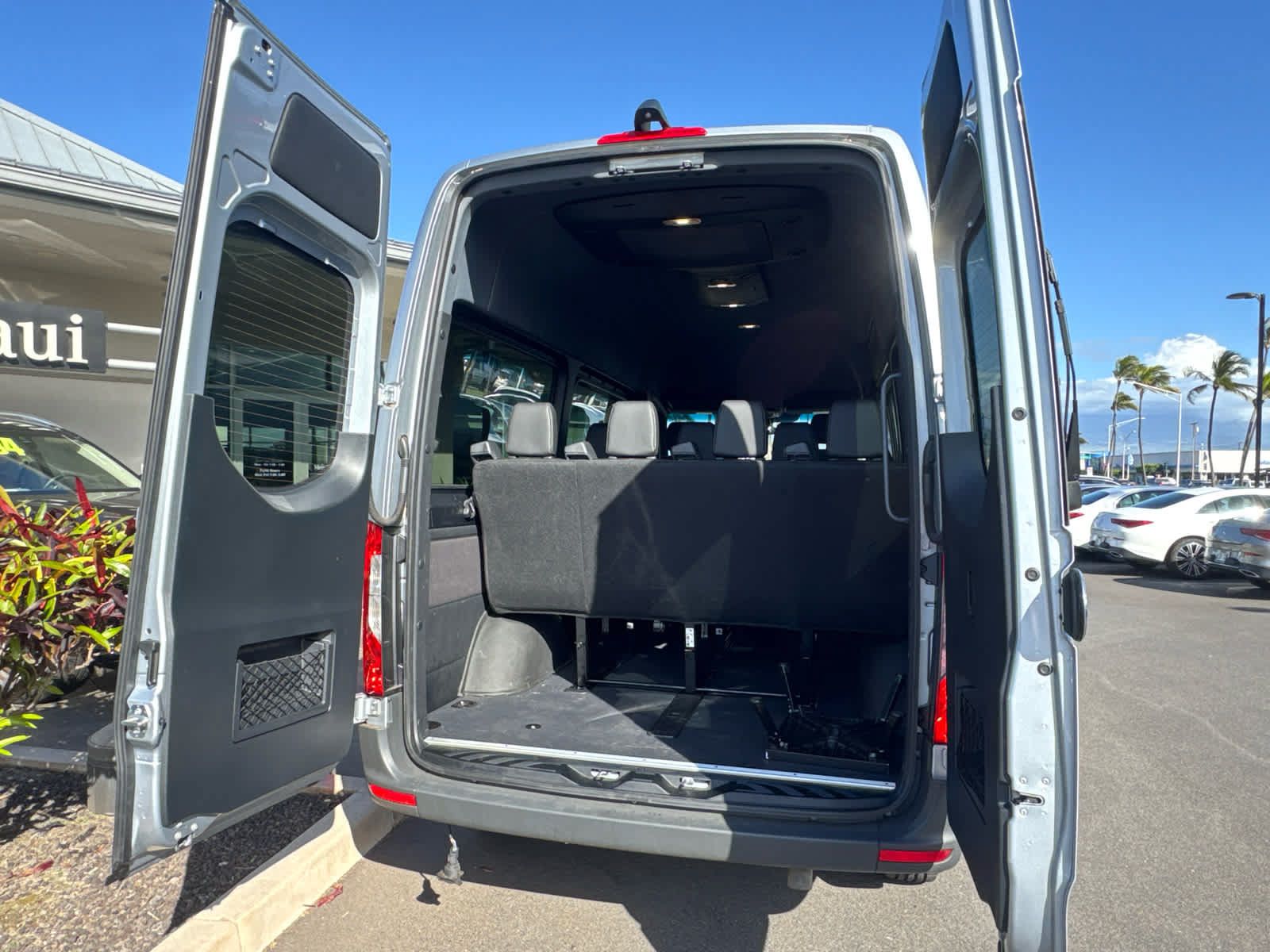 Used 2025 Mercedes-Benz Sprinter 2500 image 11