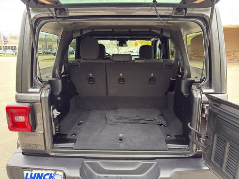 Used 2025 Jeep Wrangler Sahara w/ Safety Group AWD/4WD image 20