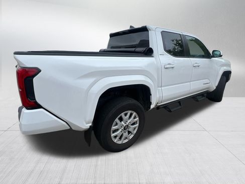 Certified 2024 Toyota Tacoma SR5 AWD/4WD image 6