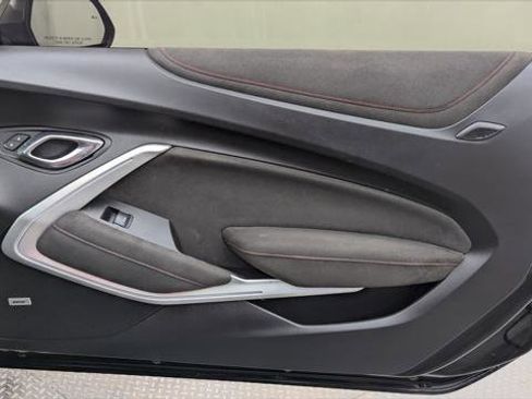 Used 2017 Chevrolet Camaro ZL1 image 19