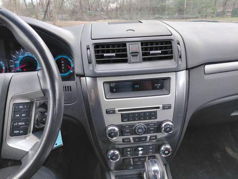 Used 2012 Ford Fusion SEL image 17