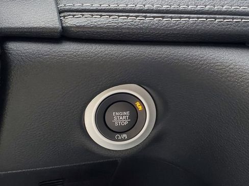 New 2026 Chrysler Pacifica Select FWD image 15