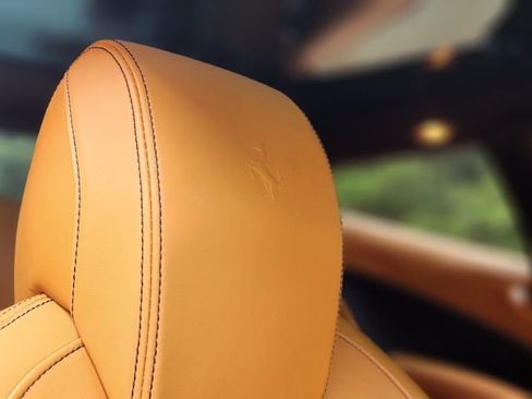 Used 2016 Ferrari FF image 9