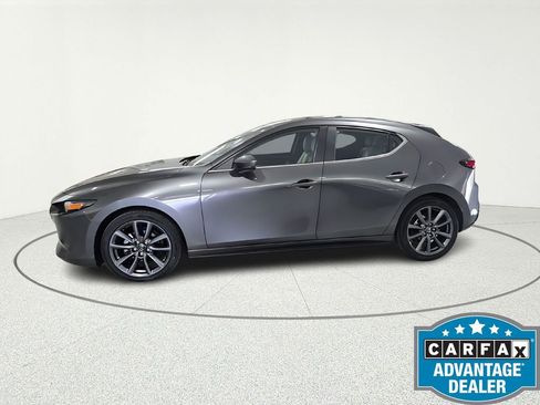 Used 2022 MAZDA MAZDA3 s FWD image 3