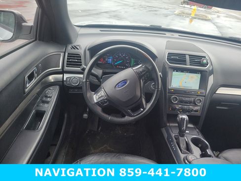 Used 2018 Ford Explorer XLT w/ Equipment Group 202A image 9