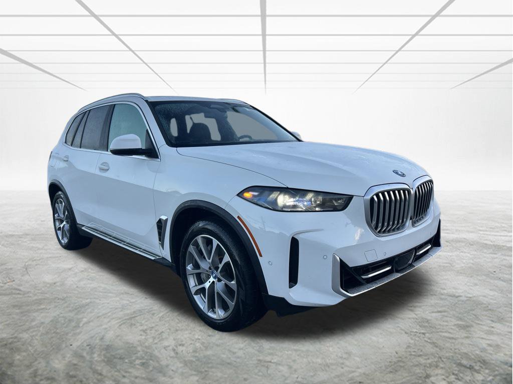 Used 2025 BMW X5 xDrive50e AWD/4WD image 2