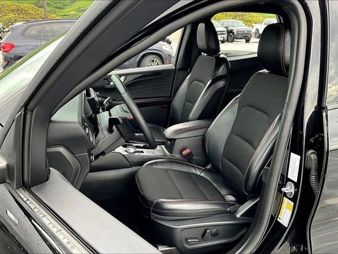 Used 2025 Ford Escape ST-Line Select AWD/4WD image 27