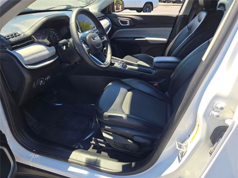 Certified 2022 Jeep Compass Latitude AWD/4WD image 28