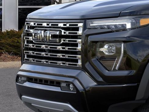 New 2026 GMC Canyon Denali w/ LPO, Black Badging Package AWD/4WD image 13
