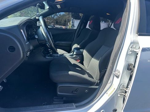 Used 2021 Dodge Charger R/T w/ Blacktop Package RWD image 9