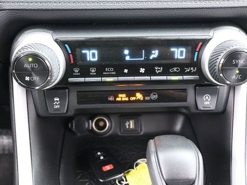 Used 2024 Toyota RAV4 XLE image 22