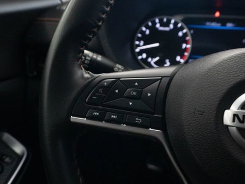 Used 2022 Nissan Sentra SR w/ Trunk Package FWD image 8