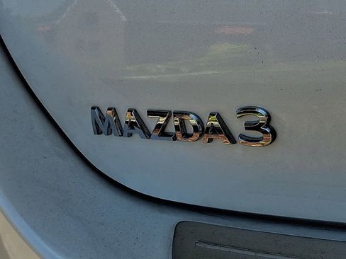 Used 2024 MAZDA MAZDA3 s FWD image 8