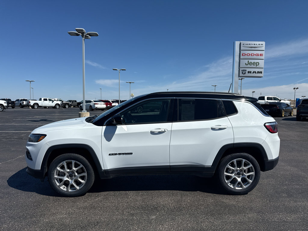 Certified 2025 Jeep Compass Limited AWD/4WD image 8