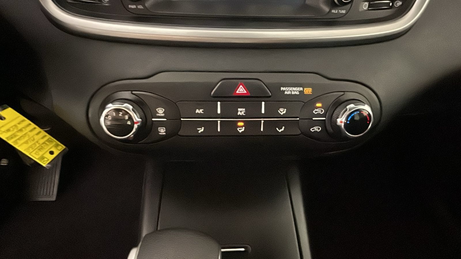 Used 2020 Kia Sorento AWD V6 image 26