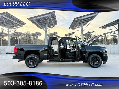 Used 2018 Chevrolet Silverado 1500 LTZ Z71 w/ Midnight Edition image 29