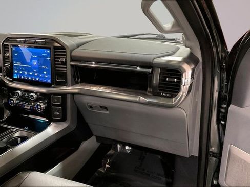 Used 2021 Ford F150 Lariat w/ Equipment Group 502A High RWD image 17