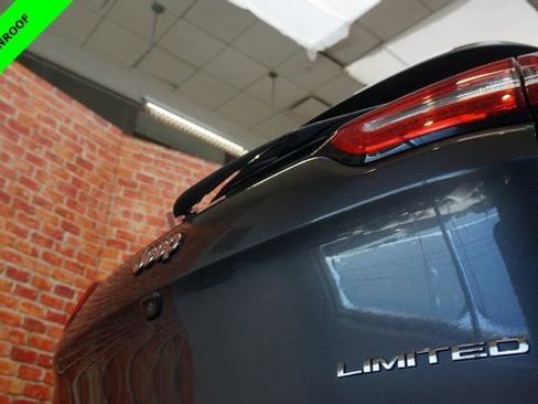 Used 2018 Jeep Cherokee Limited image 47