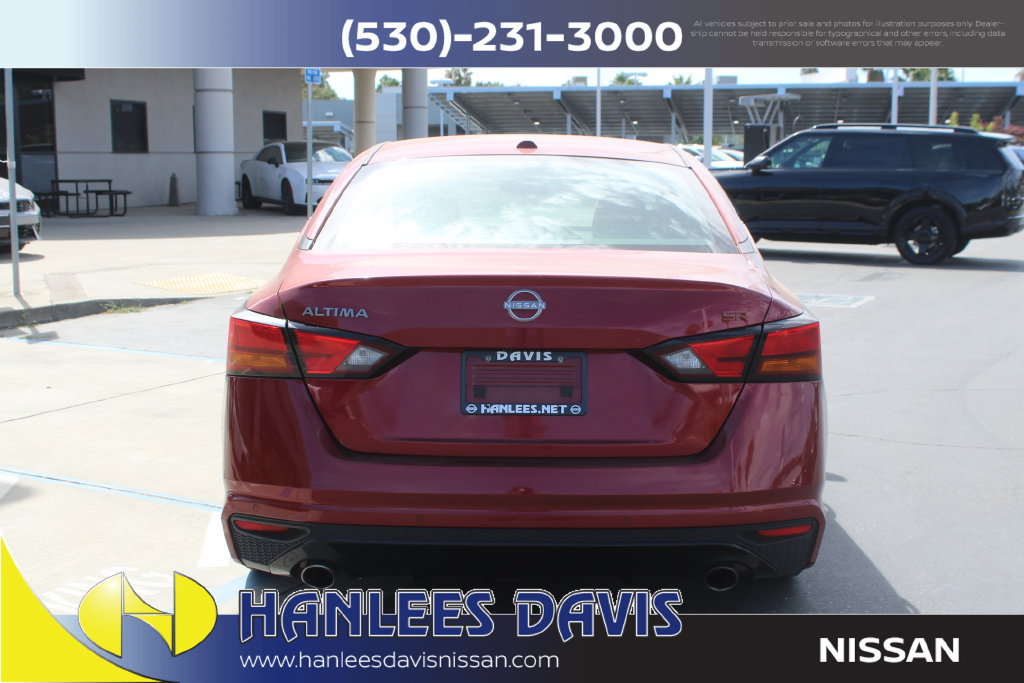 Used 2023 Nissan Altima 2.5 SR FWD image 8