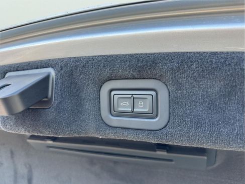 New 2026 Bentley Flying Spur Plug-In Hybrid AWD/4WD image 61