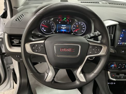 Used 2023 GMC Terrain SLE w/ Driver Convenience Package image 17