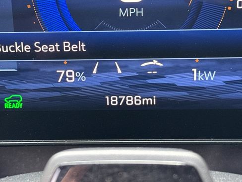 Used 2024 Chevrolet Equinox EV RS FWD image 3