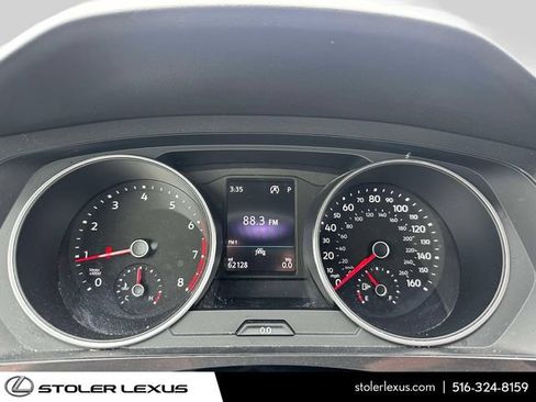 Used 2020 Volkswagen Tiguan SE AWD/4WD image 33