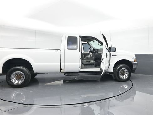 Used 2002 Ford F250 XLT image 38