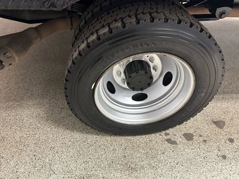 Used 2013 Ford F550 4x4 Crew Cab Super Duty w/ PWR Equipment Group image 30