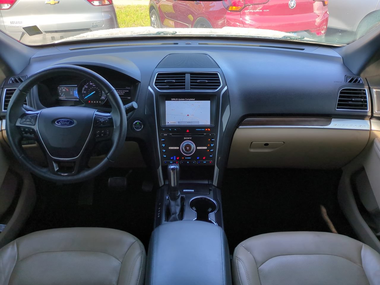 Used 2017 Ford Explorer Limited w/ Equipment Group 301A FWD image 15