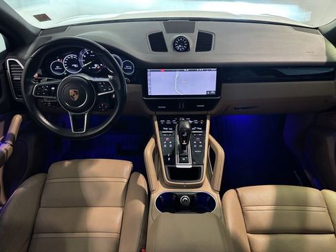 Used 2019 Porsche Cayenne E-Hybrid image 12