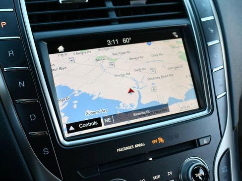 Used 2019 Lincoln Nautilus Reserve image 56