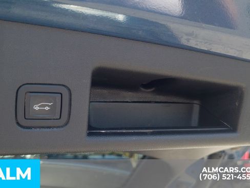 Used 2024 Chevrolet Equinox LT FWD image 9
