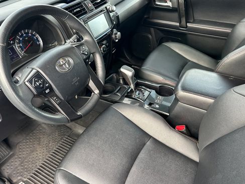 Used 2019 Toyota 4Runner TRD Off-Road Premium AWD/4WD image 9