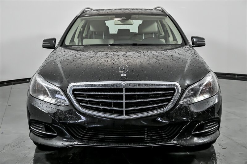 Used 2016 Mercedes-Benz E 350 4MATIC Wagon w/ Premium Package image 4