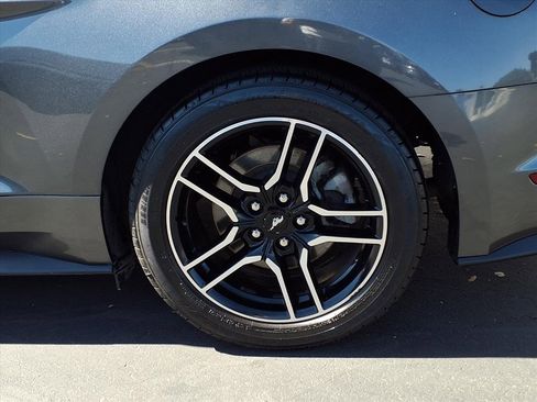 Used 2020 Ford Mustang Premium image 4