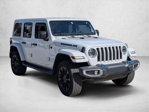 Used 2022 Jeep Wrangler Unlimited Sahara image 3