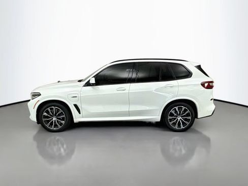 Used 2022 BMW X5 xDrive45e w/ M Sport Package AWD/4WD image 4