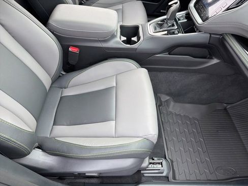 Used 2025 Subaru Outback Onyx Edition XT w/ Popular Package #2 image 11