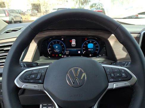 New 2026 Volkswagen Atlas SEL Premium R-Line AWD/4WD image 13