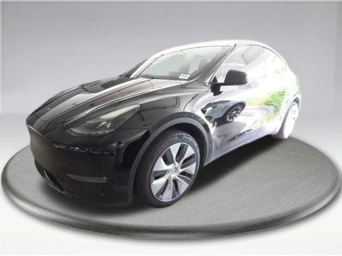 Used 2023 Tesla Model Y Long Range AWD/4WD image 14