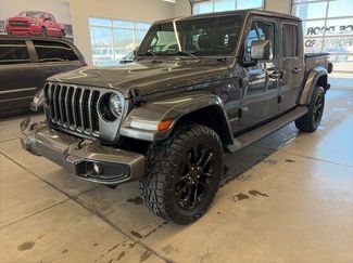 Used 2021 Jeep Gladiator Overland video 1