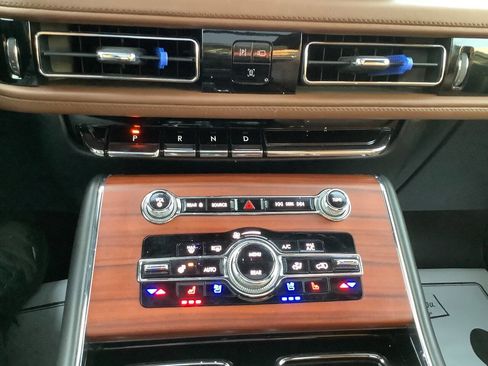 Used 2023 Lincoln Aviator Reserve w/ Equipment Group 201A image 45