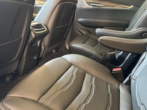 Certified 2025 Cadillac XT6 Sport w/ Platinum Package AWD/4WD image 12