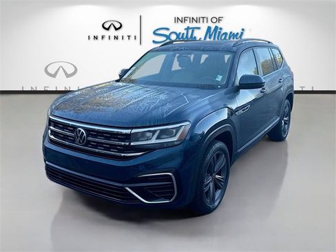 Used 2021 Volkswagen Atlas SE w/ Panoramic Sunroof Package image 3