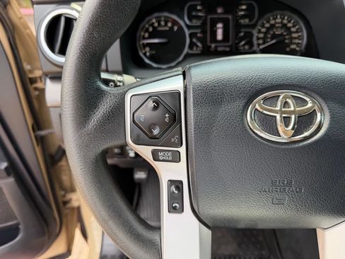 Used 2019 Toyota Tundra SR5 w/ SR5 Upgrade Package AWD/4WD image 17